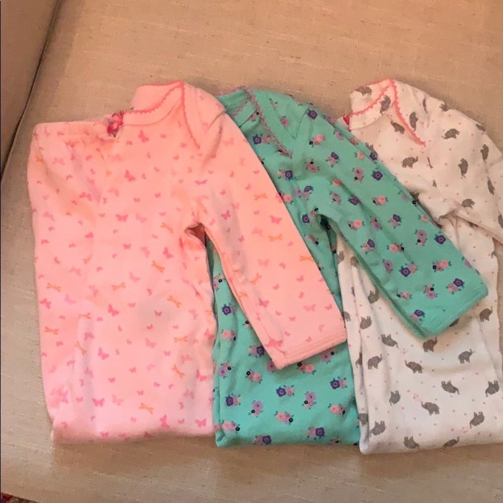 Set of 3 infant gowns 0-3m